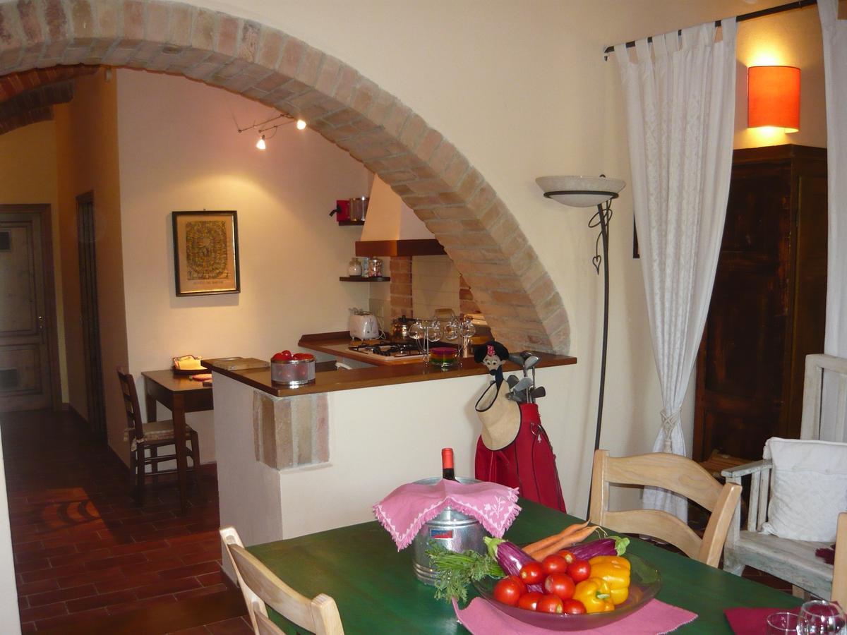 Podere Oliveta ปอจจิบองซี ภายนอก รูปภาพ