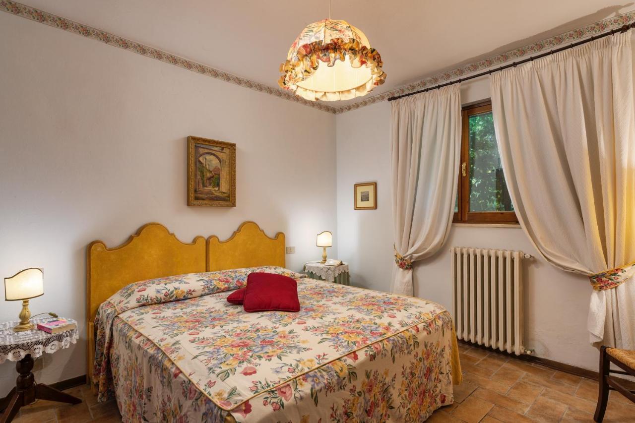 Podere Oliveta ปอจจิบองซี ภายนอก รูปภาพ